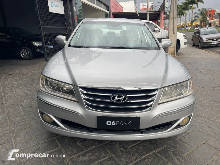 AZERA 3.3 MPFI GLS Sedan V6 24V