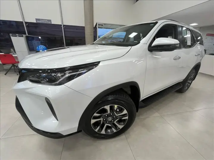 HILUX SW4 2.8 D-4d Turbo SRX Platinum 7L 4X4