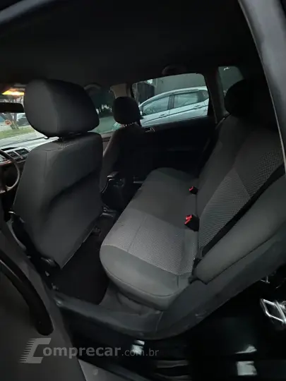 POLO 1.6 MI 8V
