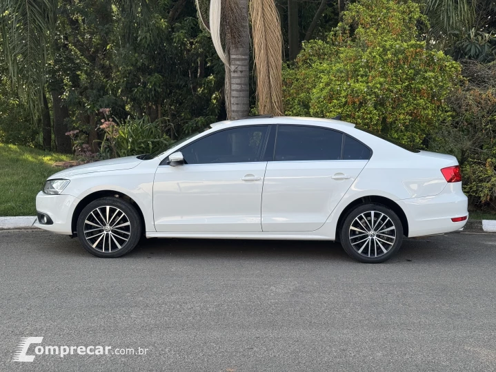 JETTA 2.0 TSI Highline 211cv