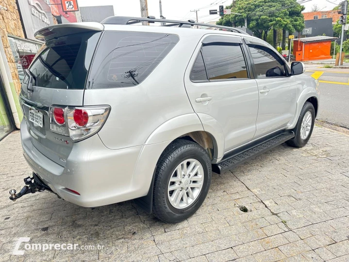 HILUX 3.0 SRV 4X4 CD 7 Lugares 16V Turbo Intercooler