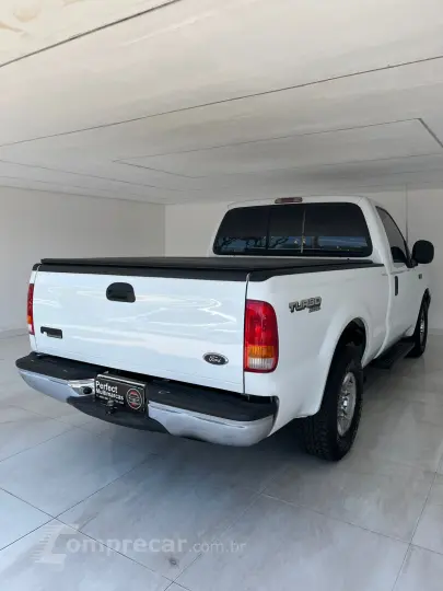 F-250 3.9 XL 4X2 CS