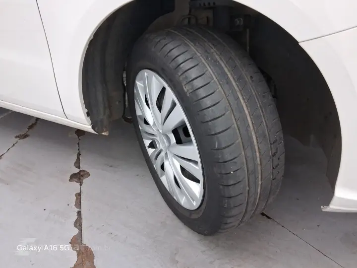 VOYAGE 1.0 12V MPI TOTALFLEX 4P MANUAL