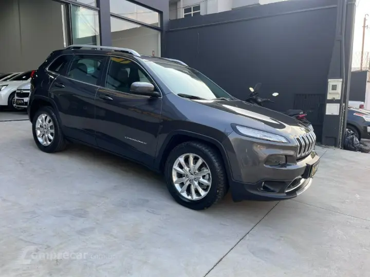 Cherokee Limited 3.2 4x4 V6 Aut.