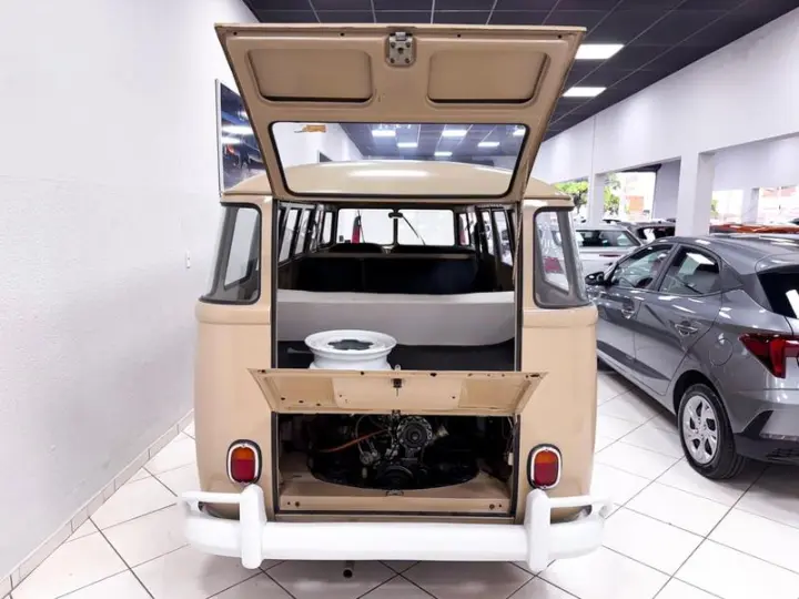 KOMBI