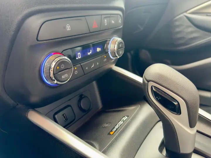 ONIX 1.0 Turbo Premier