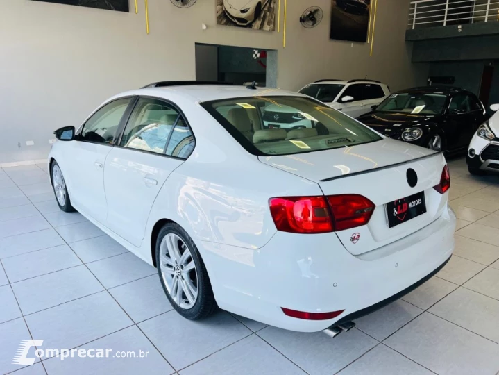 JETTA 2.0 COMFORTLINE FLEX 4P TIPTRONIC