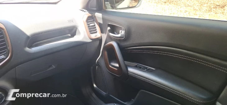 TORO 2.0 16V Turbo Volcano 4WD AT9