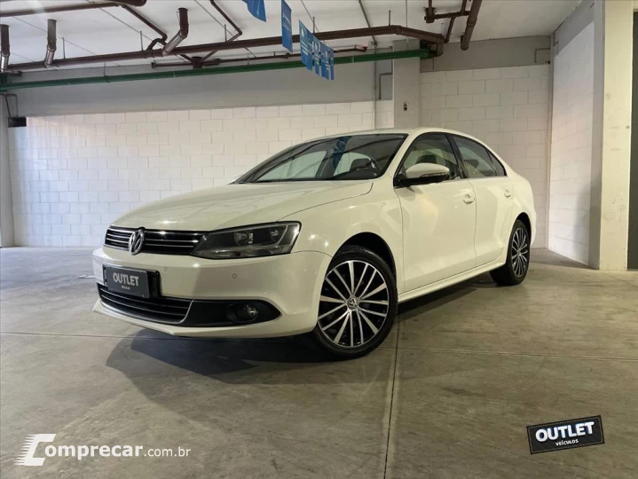 JETTA 2.0 TSI HIGHLINE 200CV GASOLINA 4P TIPTRONIC