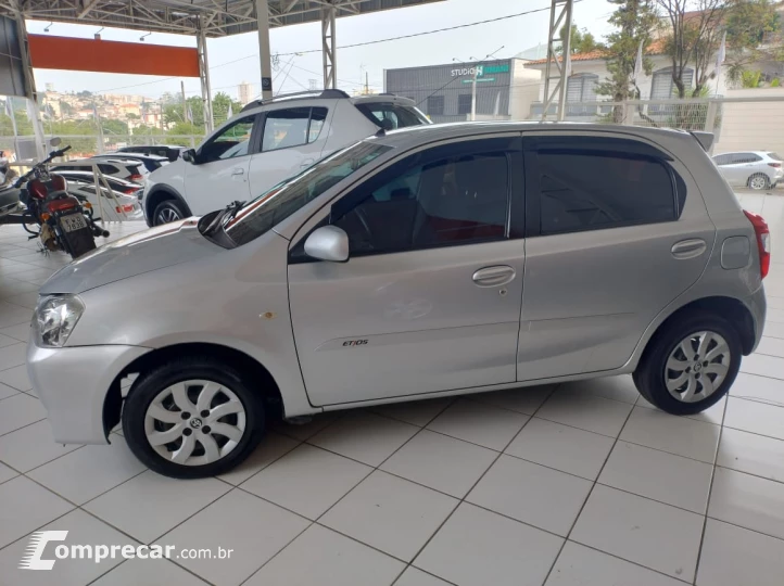 Etios Hatch 1.3 16V 4P FLEX XS