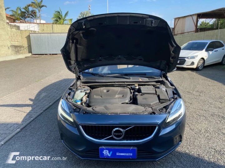 V40 2.0 T4 Momentum