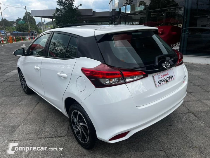 YARIS 1.5 16V FLEX XLS CONNECT MULTIDRIVE