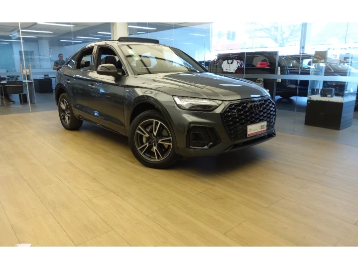 Q5 2.0 55 TFSIE PHEV SPORTBACK PERFORMANCE BLACK QUATTRO S T