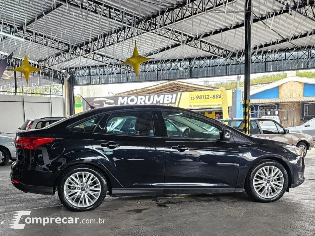 FOCUS SEDAN - 2.0 SE 16V 4P POWERSHIFT