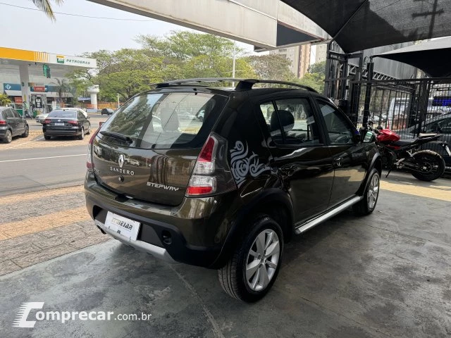 SANDERO - 1.6 STEPWAY 8V 4P MANUAL