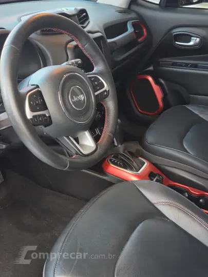 RENEGADE 2.0 16V Turbo Trailhawk 4X4