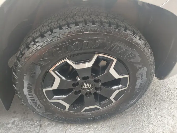 Titano 2.2 16V 4P VOLCANO 4X4 TURBO DIESEL AUTOMÁTICO