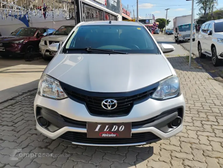 ETIOS 1.5 X Plus Sedan 16V