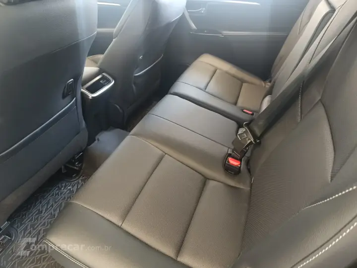 HILUX SW4 2.8 D-4D TURBO SRX PLATINUM 7L 4X4 AUTOMÁTICO