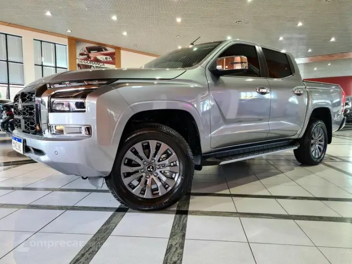 TRITON HPE-S 2.4 CD 4x4 TB DIESEL AUT.