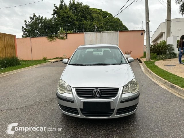 POLO - 1.6 MI 8V 4P MANUAL