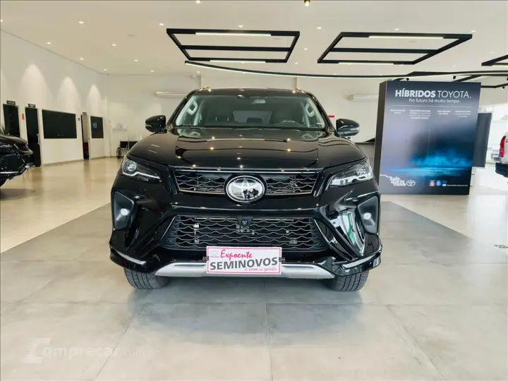 HILUX SW4 2.8 D-4D TURBO DIESEL SRX PLATINUM 7L 4