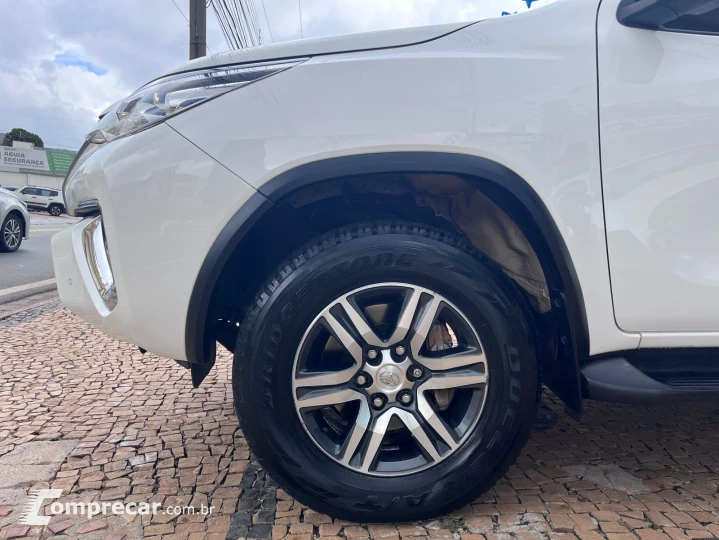 HILUX SW4 2.7 SRV 7 Lugares 4X2 16V