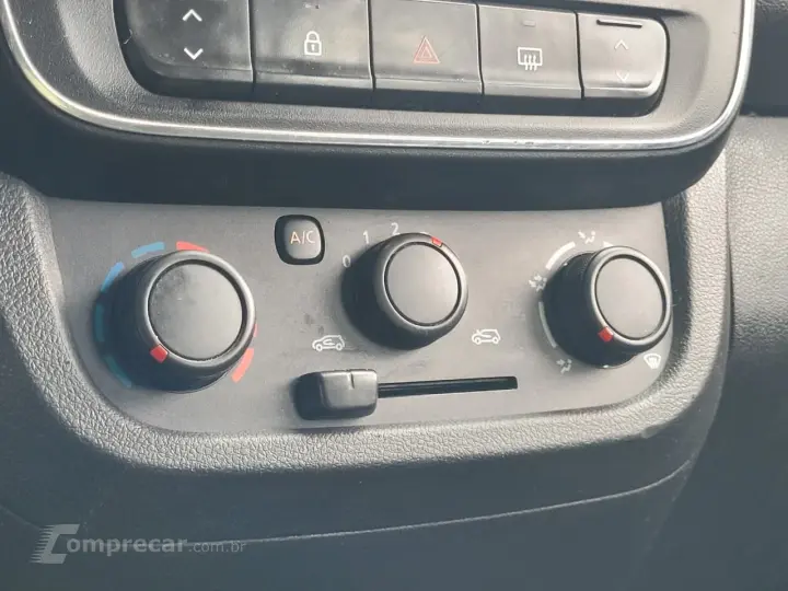 Kwid KWID Zen 1.0 Flex 12V 5p Mec.