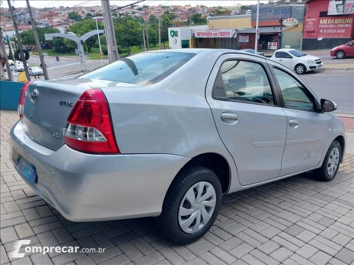 ETIOS 1.5 XS Sedan 16V