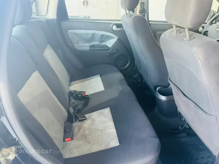 FIESTA 1.6 SE Sedan 16V