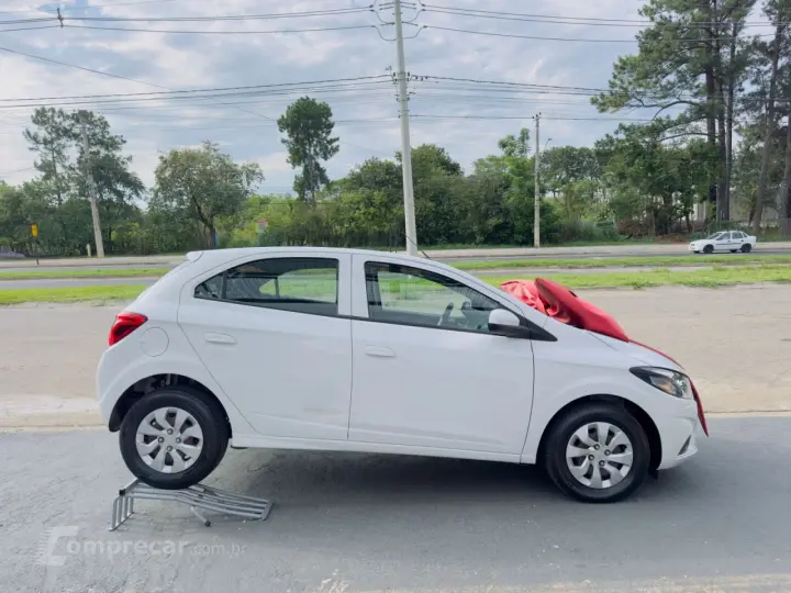 Onix Hatch 1.0 12V 4P FLEX LT