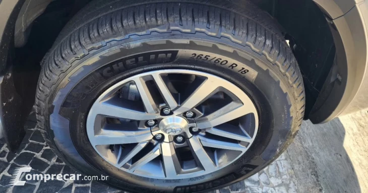 HILUX SW4 2.8 SRX 4X4 7 Lugares 16V Turbo Intercooler