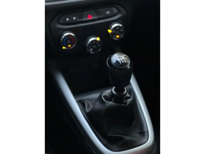 ONIX 1.0 MPFI LT 8V FLEX 4P MANUAL