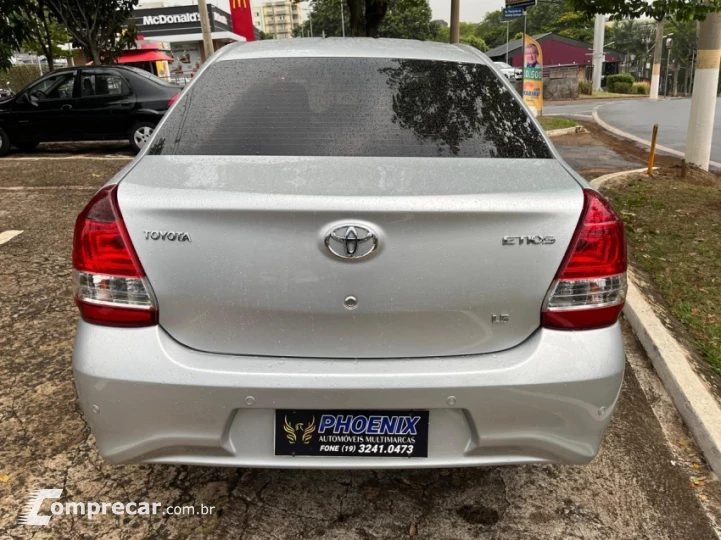 ETIOS 1.5 X Plus Sedan 16V