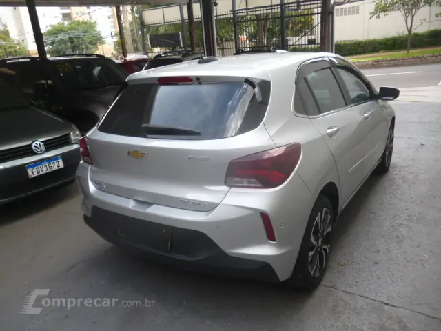 ONIX 1.0 Turbo Plus Premier