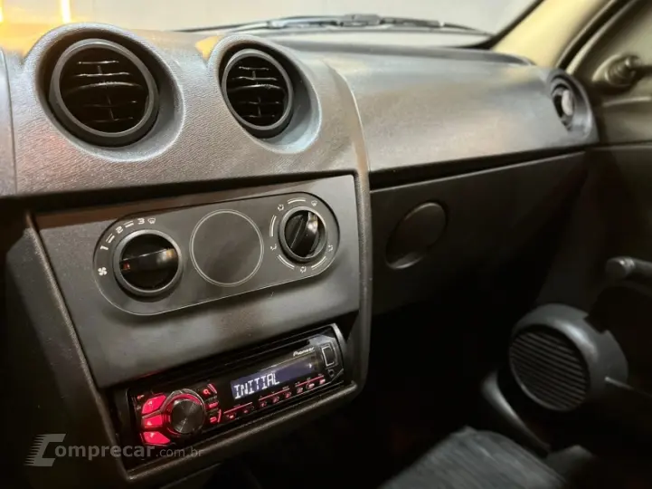 CELTA 1.0 MPFI Life 8V