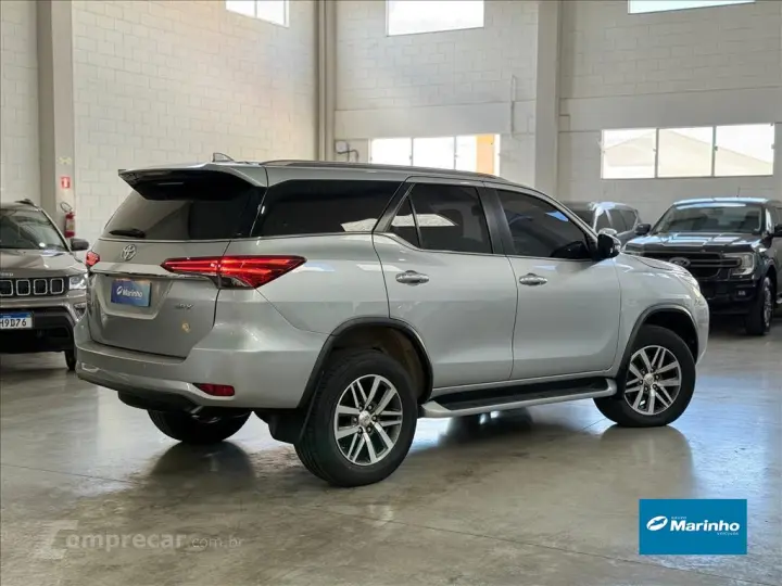 HILUX SW4 2.8 SRX 4X4 7 LUGARES 16V TURBO INTERCO