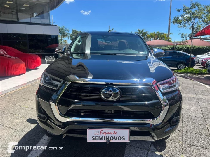 HILUX 2.8 D-4D TURBO DIESEL CD SRX 4X4 AUTOMÁTICO