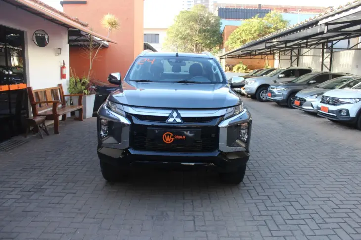 L 200 Triton 2.4 16V SPORT HPE-S 4X4 CABINE DUPLA TURBO DIES