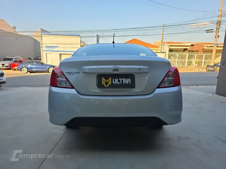 VERSA 1.0 12V FlexStart 4p Mec.