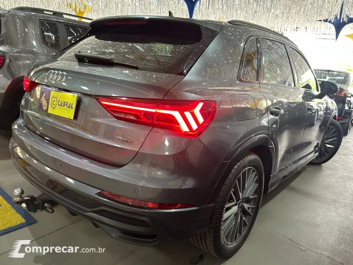 Q3 SPB Perf. Black 2.0 TFSI Tipt. Quat.