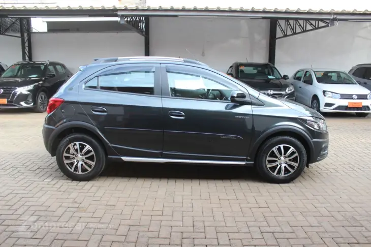 Onix Hatch 1.4 4P FLEX ACTIVE