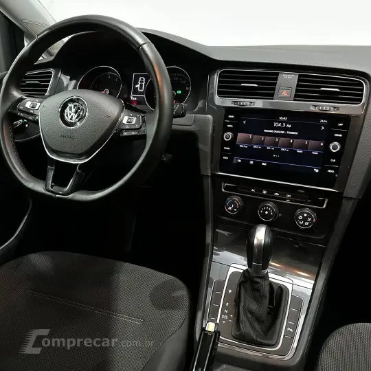 Golf Comfort. 200 TSI 1.0 Flex 12V Aut.