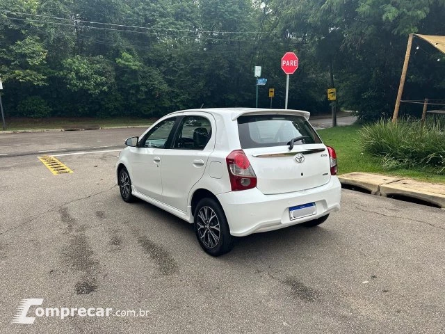 ETIOS HATCH - 1.5 PLATINUM 16V 4P AUTOMÁTICO