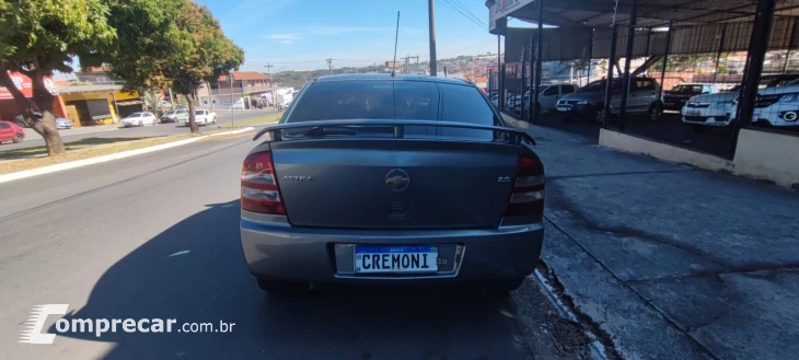 ASTRA 2.0 MPFI Advantage 8V