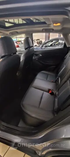 TRACKER 1.2 Turbo Premier