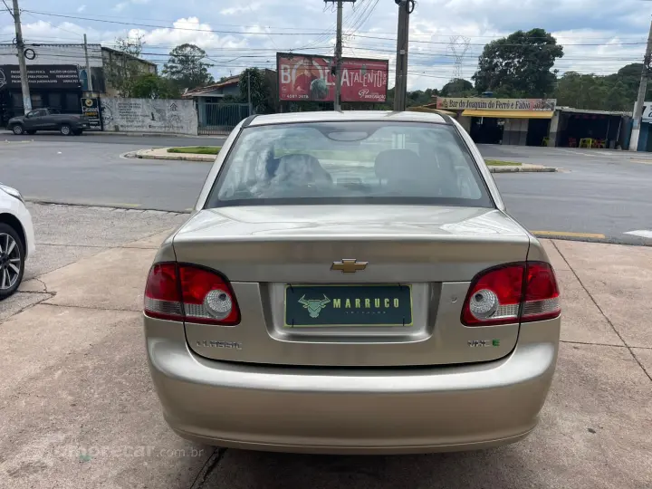 CLASSIC 1.0 MPFI Sedan 8V