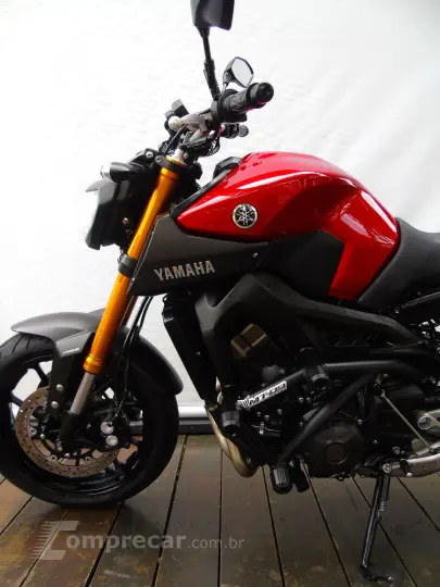 YAMAHA MT-09