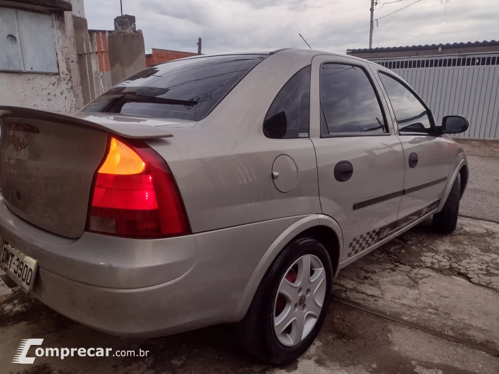 CORSA 1.8 MPFI Sedan 8V