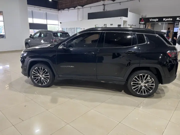 COMMANDER 1.3 T270 Turbo Limited